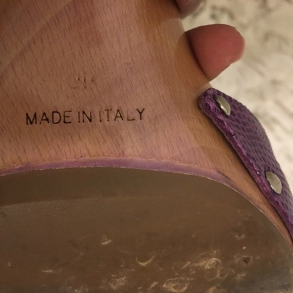 Salvatore Ferragamo Heels (run small) - Picture 4 of 5